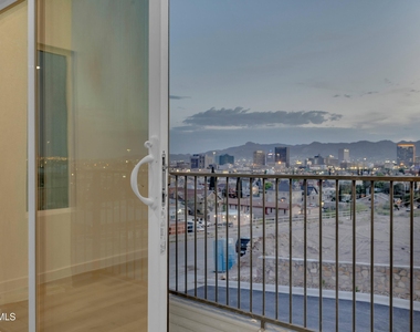 1519 Golden Hill Terrace - Photo Thumbnail 16
