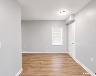 893 Highland Avenue - Photo Thumbnail 6