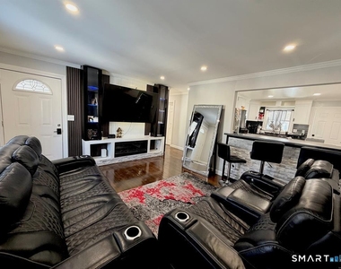 22 Irving Place - Photo Thumbnail 1