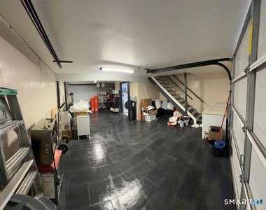 22 Irving Place - Photo Thumbnail 8