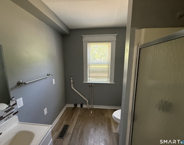 694 Enfield Street - Photo Thumbnail 5
