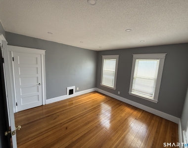 694 Enfield Street - Photo Thumbnail 17
