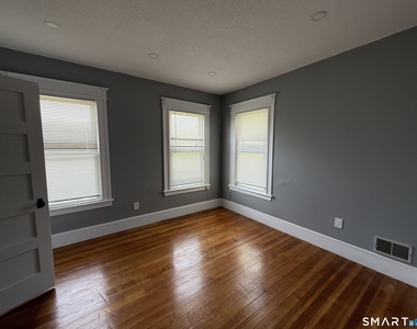 694 Enfield Street - Photo Thumbnail 11