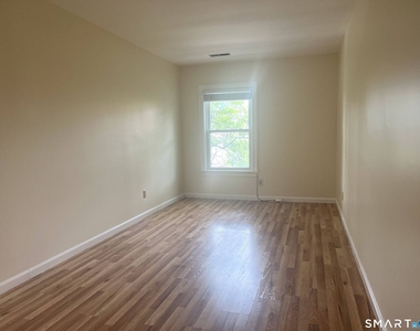 37 Greenwich Avenue - Photo Thumbnail 18