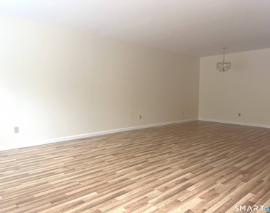 37 Greenwich Avenue - Photo Thumbnail 24