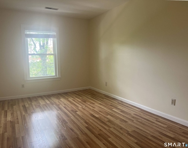 37 Greenwich Avenue - Photo Thumbnail 16