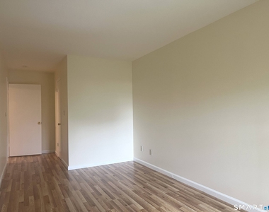 37 Greenwich Avenue - Photo Thumbnail 19