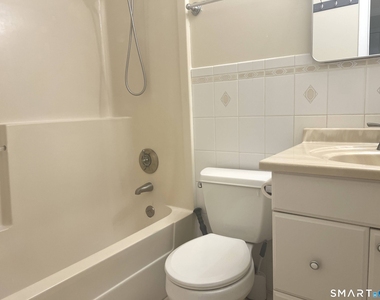 37 Greenwich Avenue - Photo Thumbnail 22