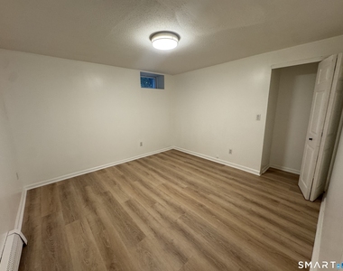 112 Woodbine Street - Photo Thumbnail 9