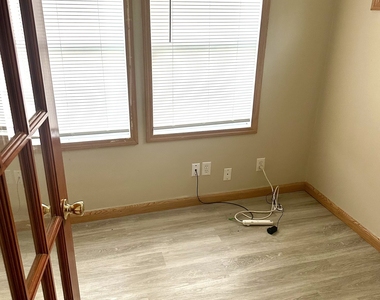 151 Halls Hill Road - Photo Thumbnail 7