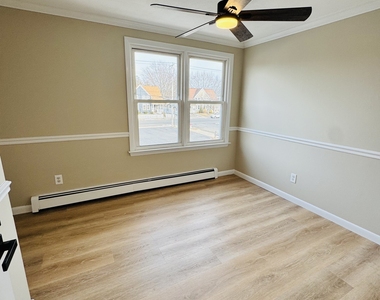 5 Walnut Street - Photo Thumbnail 2