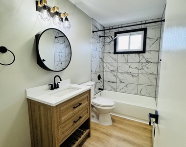 5 Walnut Street - Photo Thumbnail 9