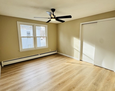 5 Walnut Street - Photo Thumbnail 4