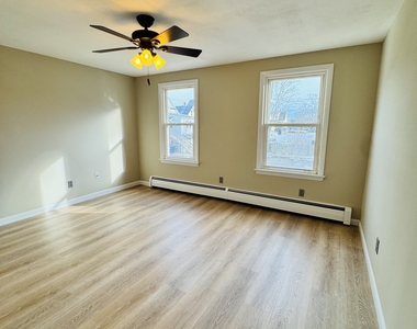 5 Walnut Street - Photo Thumbnail 7