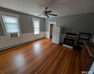 23 Lyman Street - Photo Thumbnail 4
