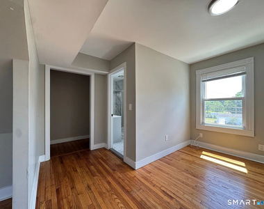 35 Dana Street - Photo Thumbnail 8
