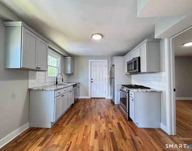 35 Dana Street - Photo Thumbnail 2