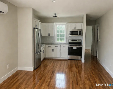 360 Campbell Avenue - Photo Thumbnail 2