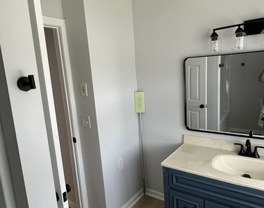 31 Ives Street - Photo Thumbnail 15
