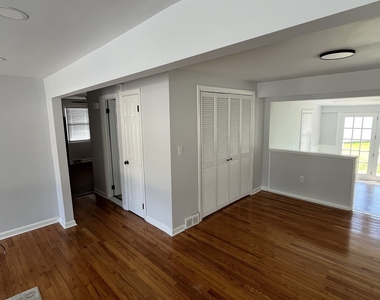 31 Ives Street - Photo Thumbnail 4