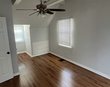 31 Ives Street - Photo Thumbnail 10