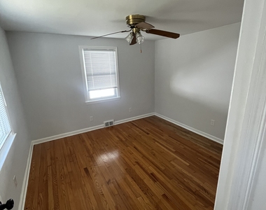 31 Ives Street - Photo Thumbnail 8