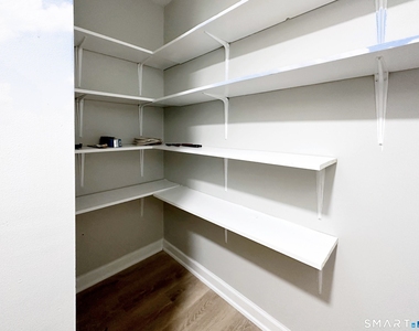 203 Capewell Avenue - Photo Thumbnail 31