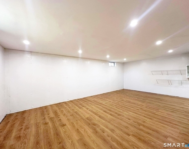 203 Capewell Avenue - Photo Thumbnail 32