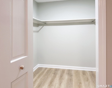 203 Capewell Avenue - Photo Thumbnail 27