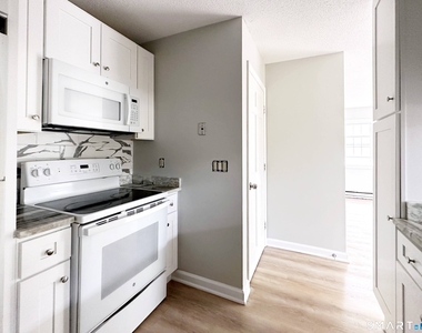 203 Capewell Avenue - Photo Thumbnail 16