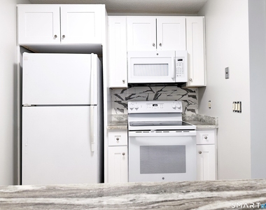 203 Capewell Avenue - Photo Thumbnail 15