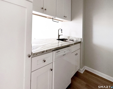 203 Capewell Avenue - Photo Thumbnail 18