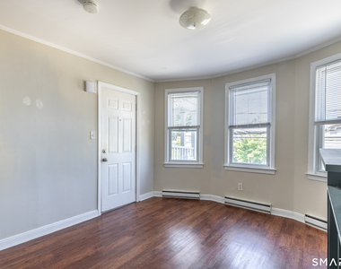 793 Brewster Street - Photo Thumbnail 3