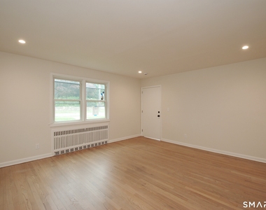 306 Courtland Avenue - Photo Thumbnail 5