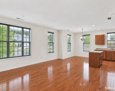 1 Rivington Way - Photo Thumbnail 5