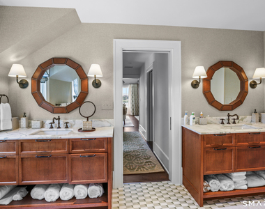 30 Edgewater Hillside - Photo Thumbnail 13