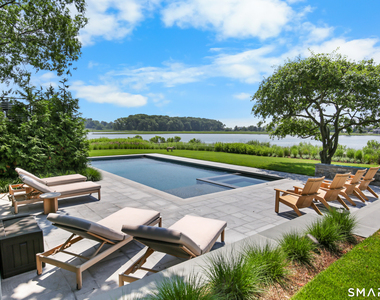 30 Edgewater Hillside - Photo Thumbnail 2