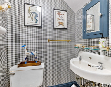 400 Quaker Lane - Photo Thumbnail 15