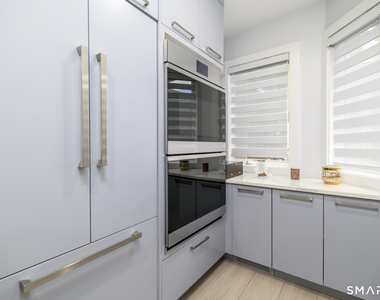 566 Newfield Avenue - Photo Thumbnail 4