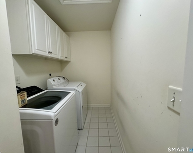 50 Lawrence Avenue - Photo Thumbnail 13