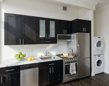 350 3rd Avenue - Photo Thumbnail 1