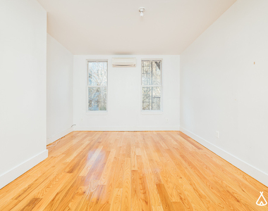 33 Montrose Ave 11206 - Photo Thumbnail 5