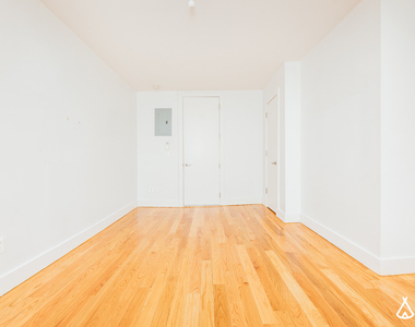 33 Montrose Ave 11206 - Photo Thumbnail 3