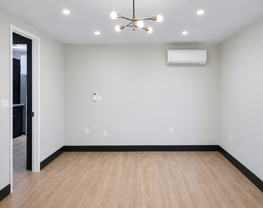 1667 Brooklyn Avenue - Photo Thumbnail 4