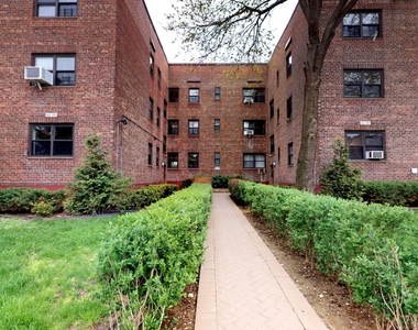 62-25 Woodhaven Boulevard - Photo Thumbnail 18