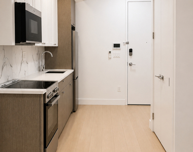 833 Maple Street - Photo Thumbnail 1