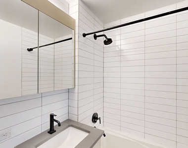 808 Columbus Ave - Photo Thumbnail 4