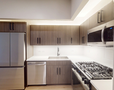 95 Wall Street - Photo Thumbnail 1