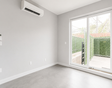340 Rutland Rd - Photo Thumbnail 4