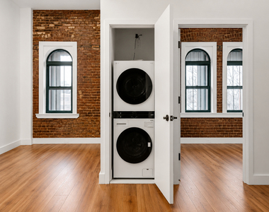 16 Howard Ave - Photo Thumbnail 3